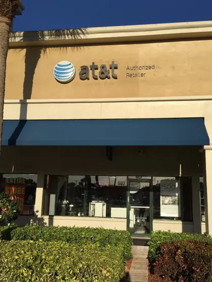 AT&T Store media 1