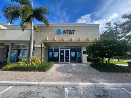 AT&T Store media 1