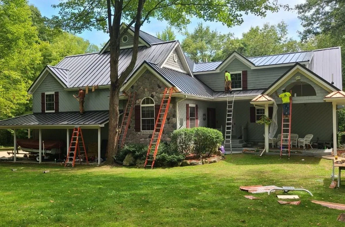 CS Roofing Company / FixRoof profile media